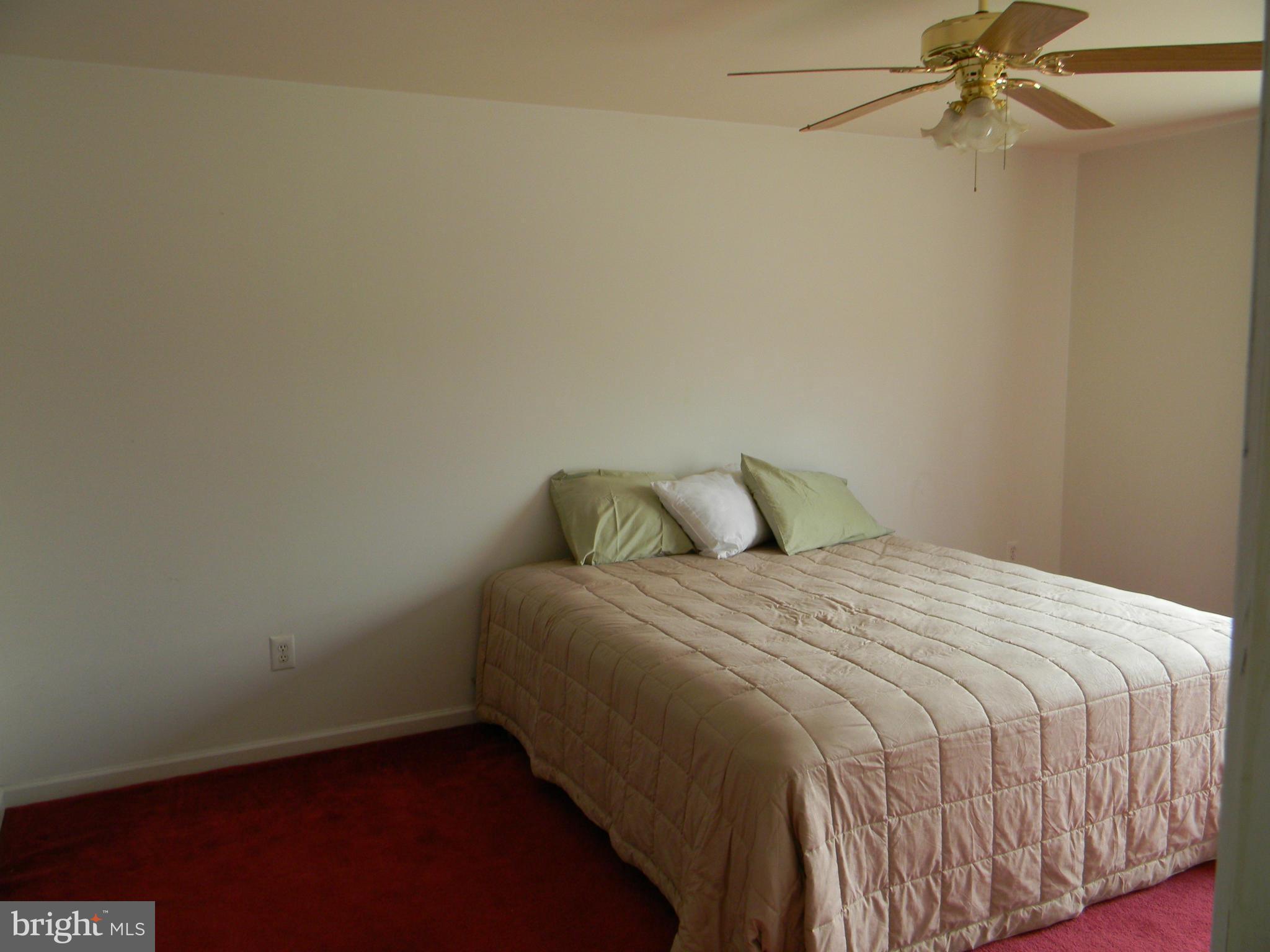 549 Rita Drive Odenton, MD 21113 - Photo 15 of 28 Owners bedroom suite