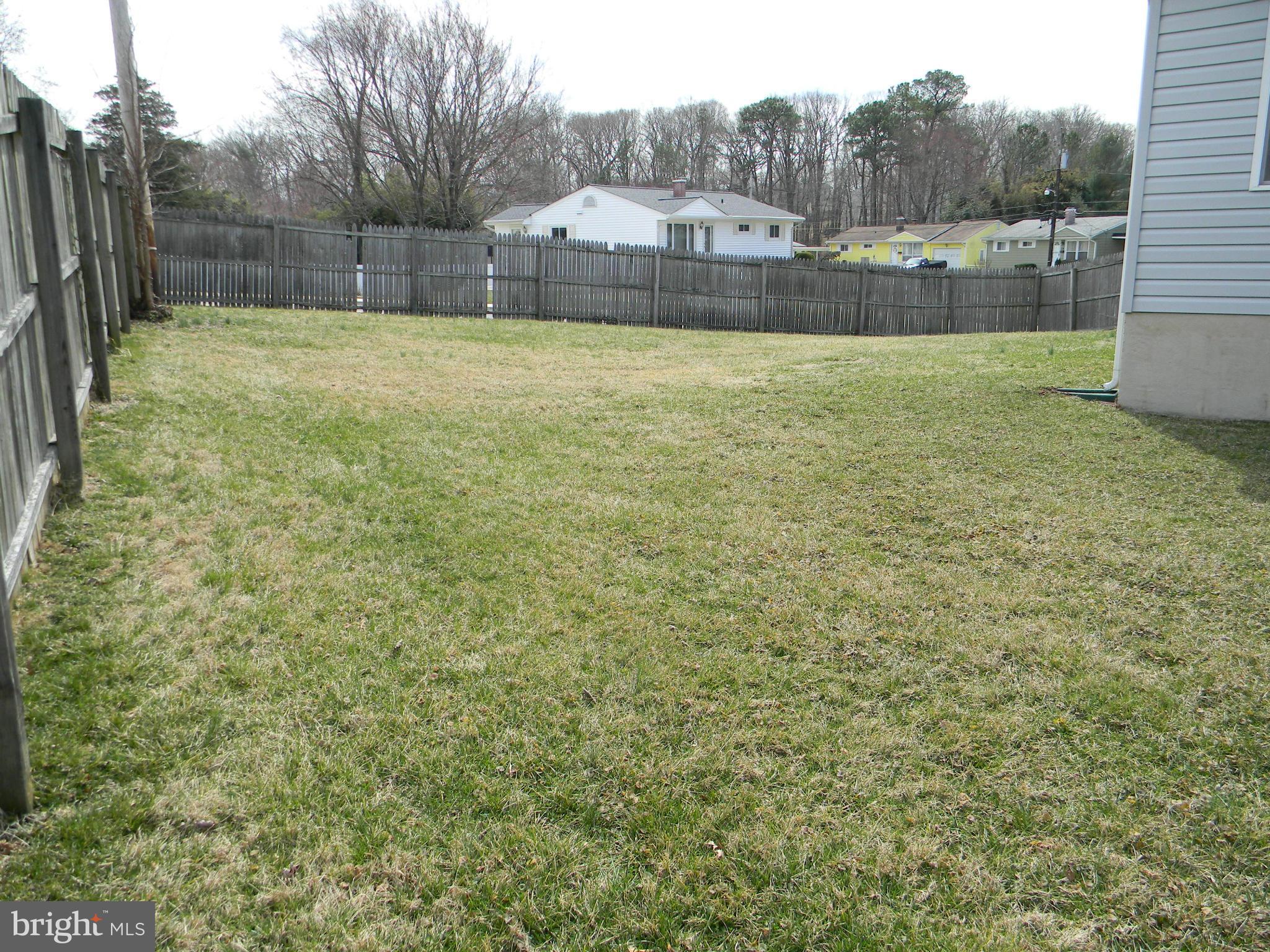 549 Rita Drive Odenton, MD 21113 - Photo 25 of 28 Back and side yard
