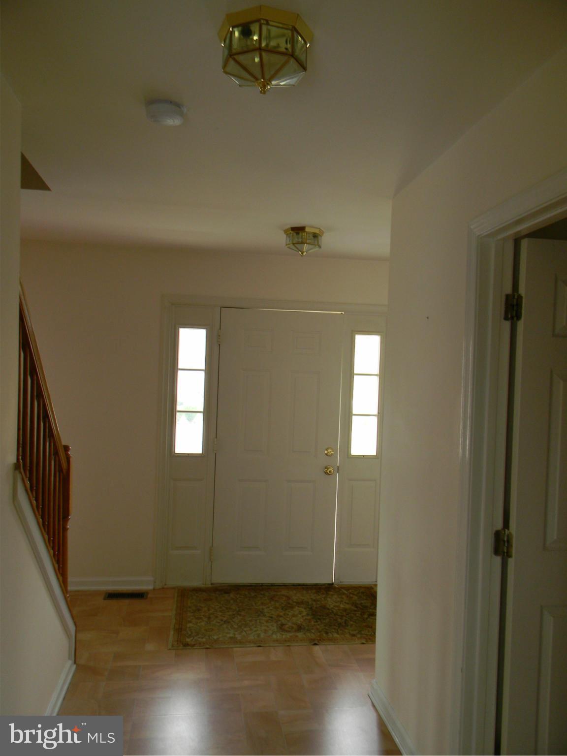 549 Rita Drive Odenton, MD 21113 - Photo 8 of 28 foyer entry