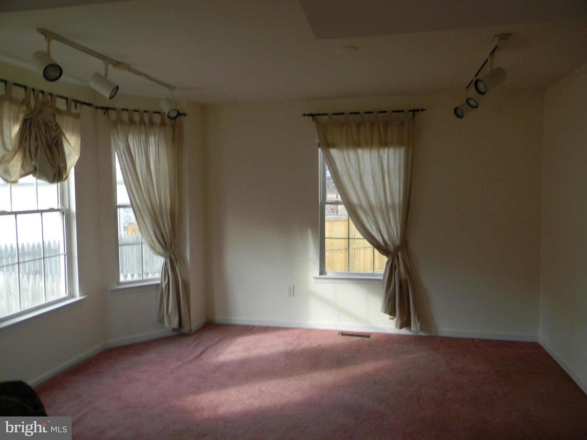 549 Rita Drive Odenton, MD 21113 - Photo 10 of 28 Dining Room