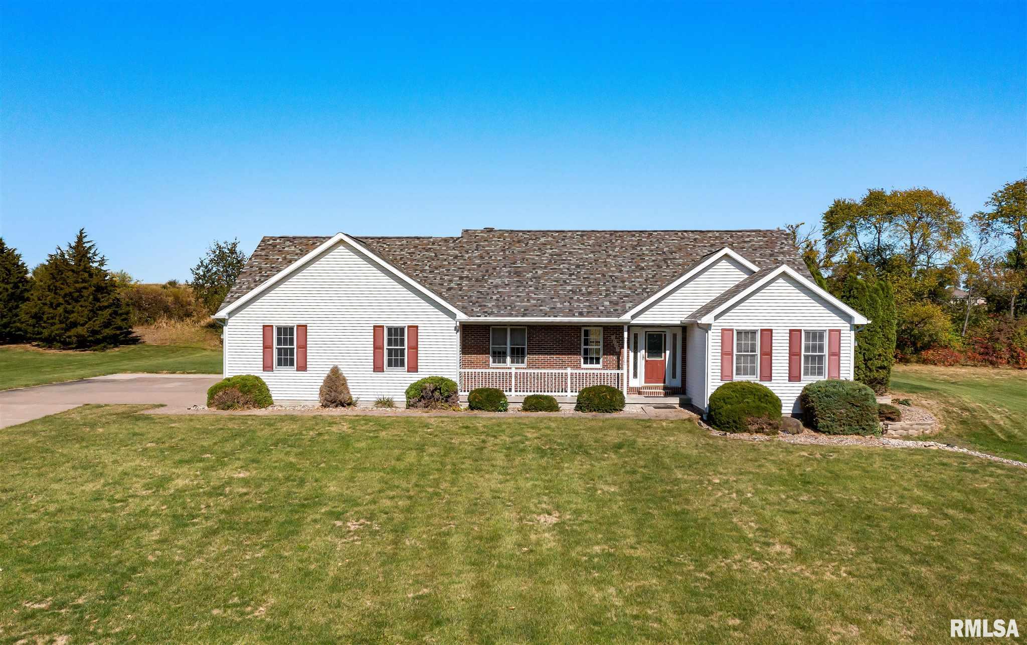 2593 Canterbury Road Muscatine, IA 52761 - Photo 1 of 29