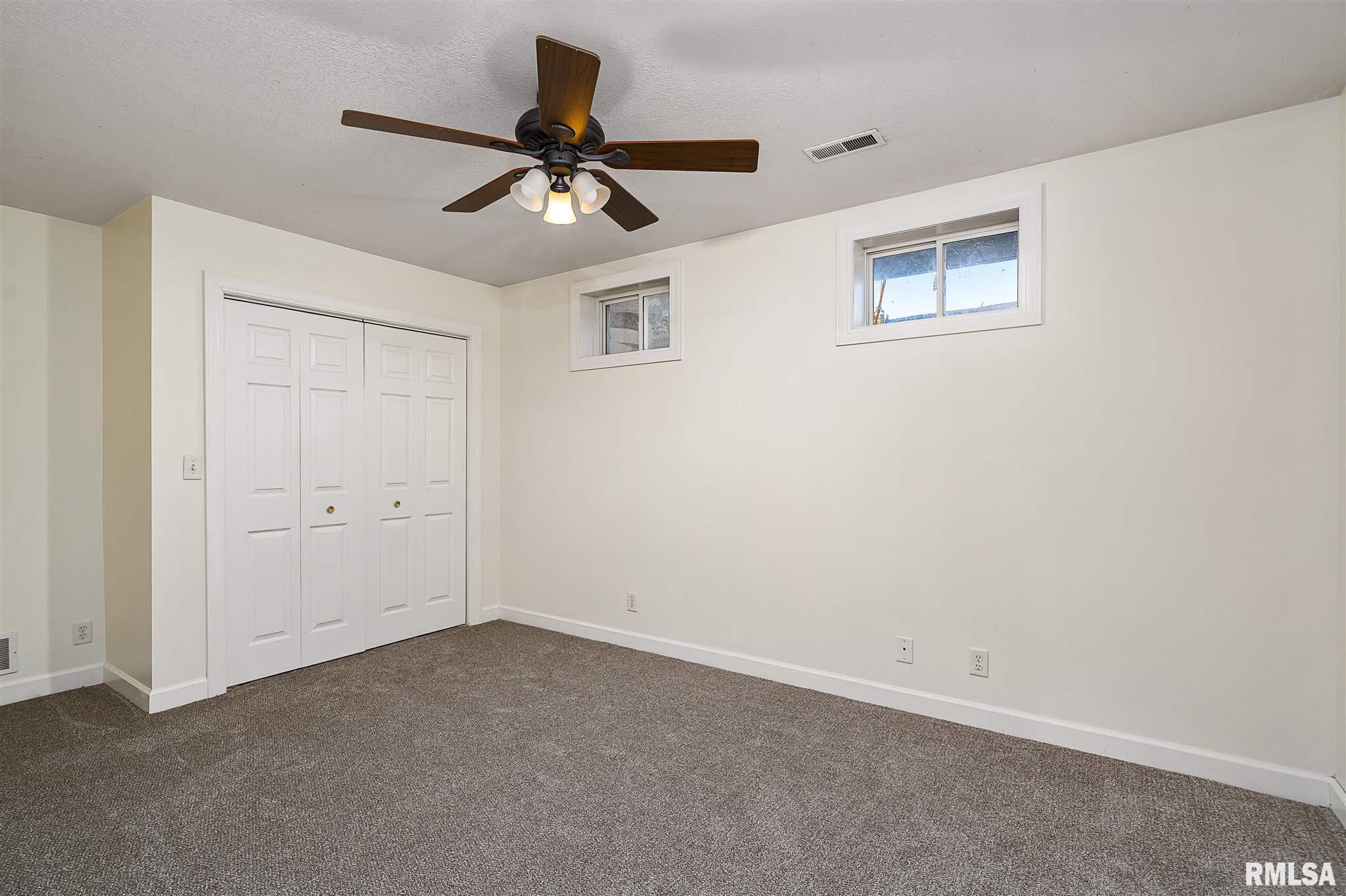 2593 Canterbury Road Muscatine, IA 52761 - Photo 25 of 29