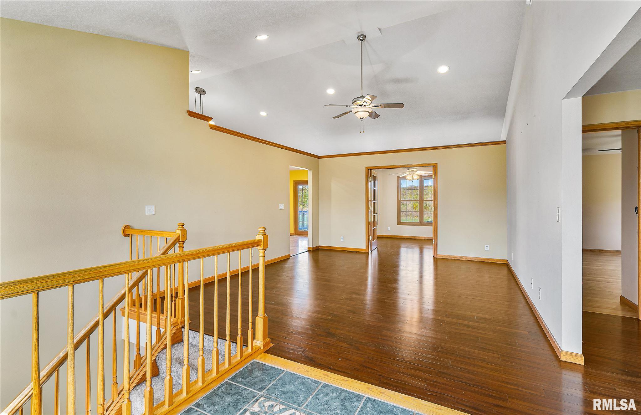 2593 Canterbury Road Muscatine, IA 52761 - Photo 10 of 29