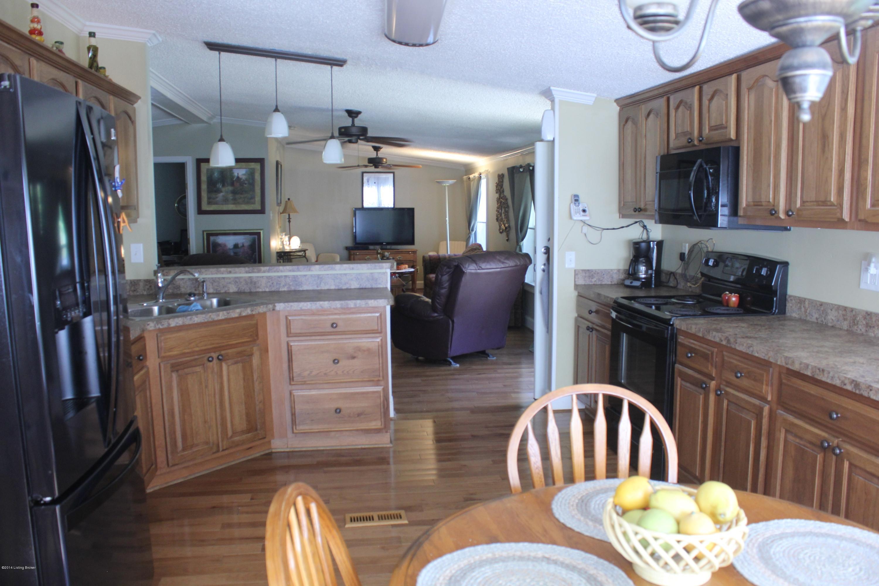 681 Roution Way Shepherdsville, KY 40165 - Photo 4 of 14 IMG_3345
