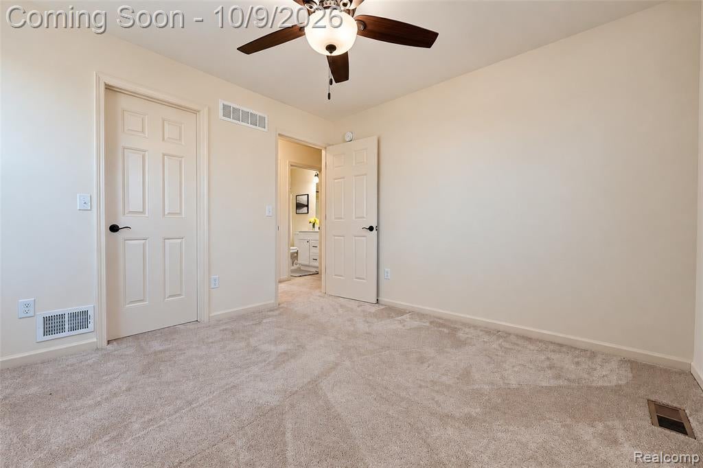 27363 Victoria Road Novi, MI 48374 - Photo 35 of 67 Gallery Image 35