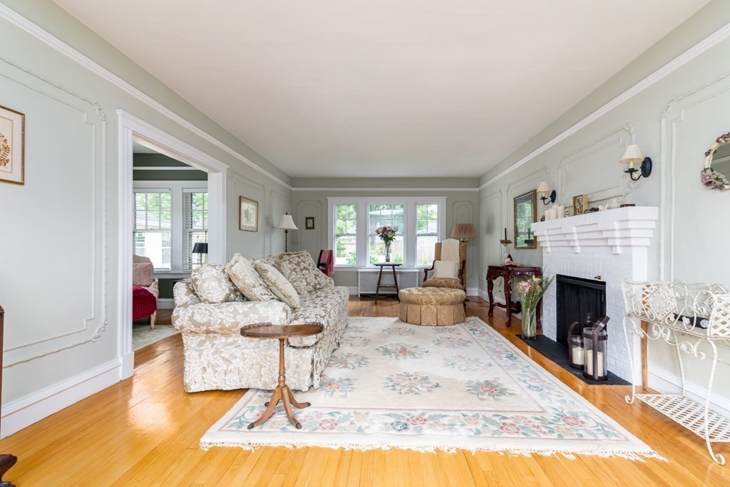 12 Gibson Road Lowell, MA 01851 - Photo 4 of 36 Gallery Image 4