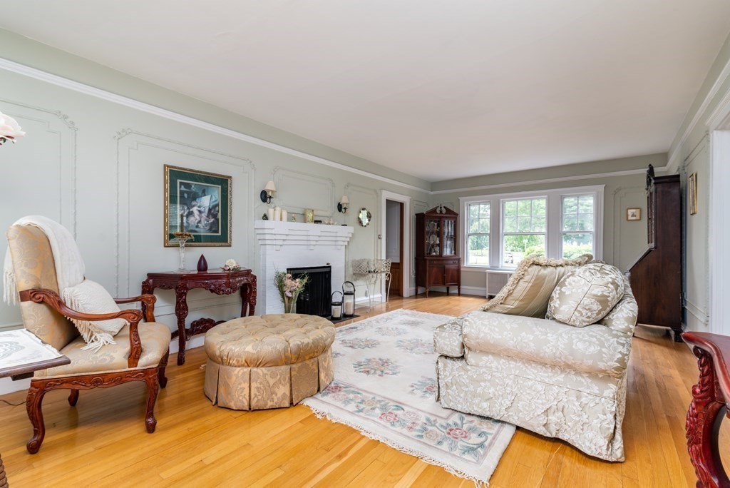 12 Gibson Road Lowell, MA 01851 - Photo 5 of 36 Gallery Image 5