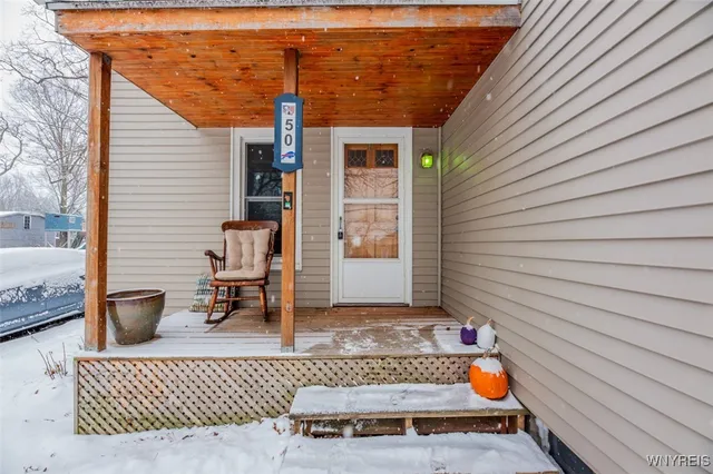 $183,500 | 50 Rochester Street, Bergen, NY 14416