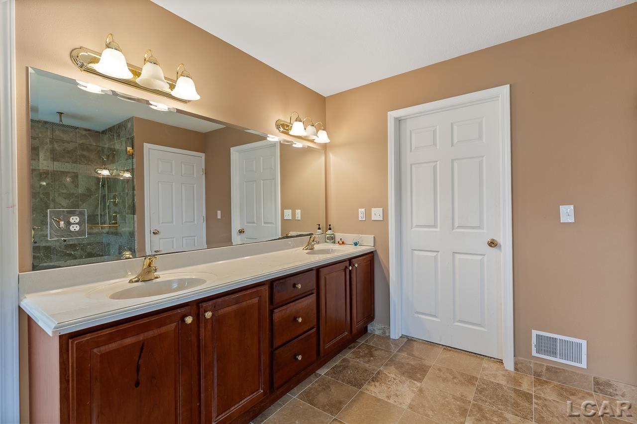 1249 Scott Ridge Drive Adrian, MI 49221 - Photo 37 of 54 50142020-7da32ccc-eff2-4f80-bb71-41337fac7fe2.JPG