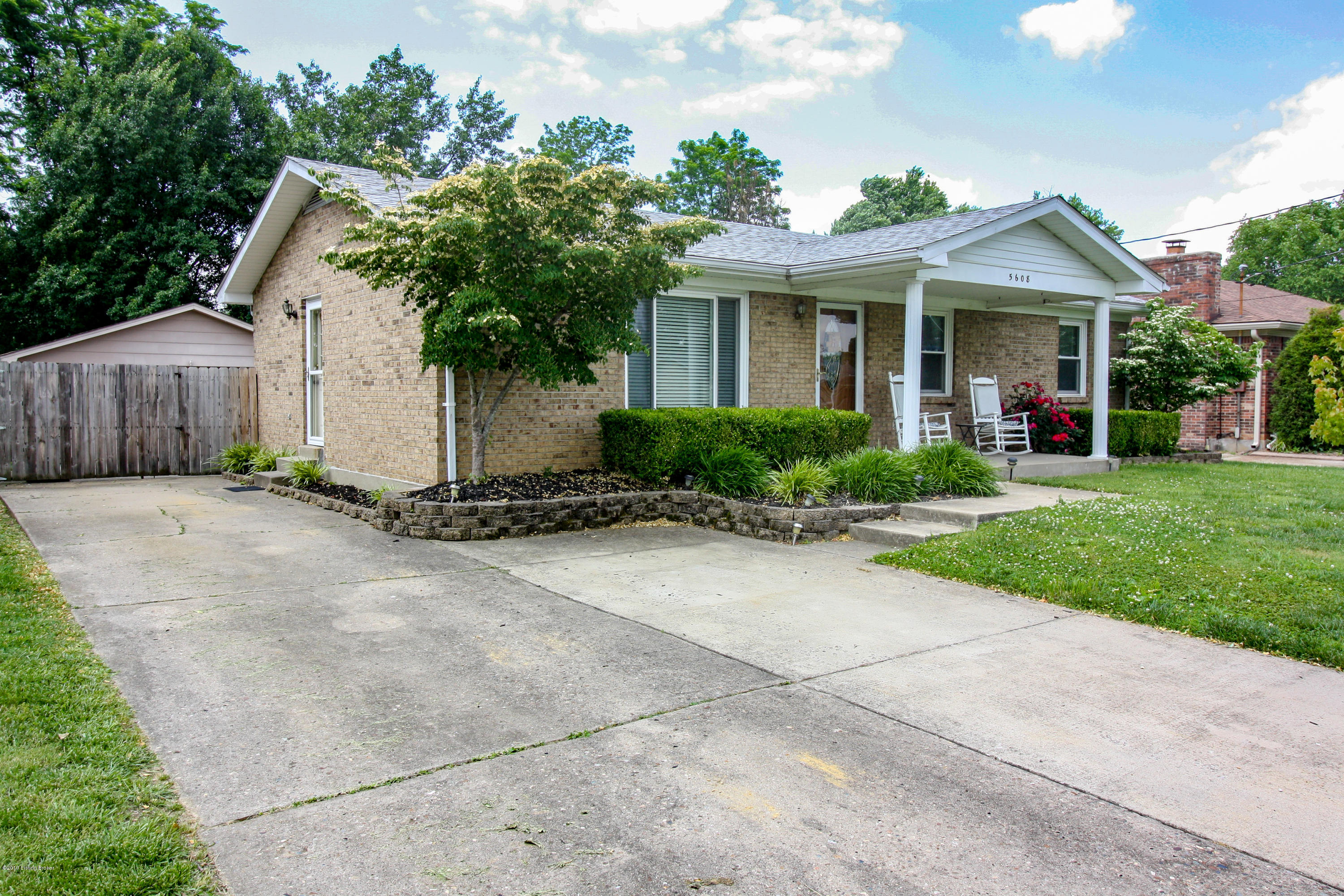 5608 Axbridge Road Louisville, KY 40216 - Photo 26 of 26 IMG_5441