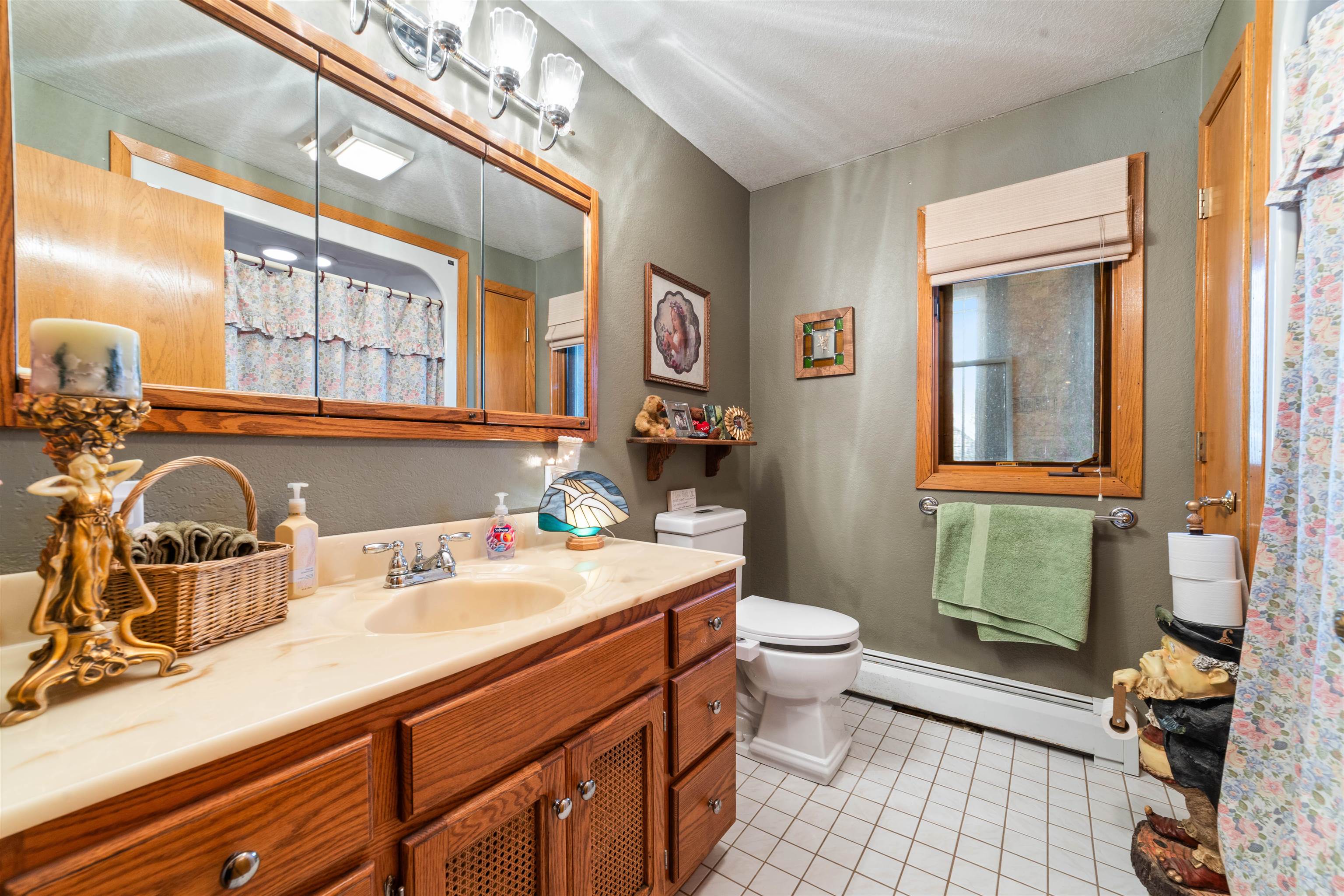 6866 County Rd Uu South Range, WI 54874 - Photo 13 of 47 Bathroom