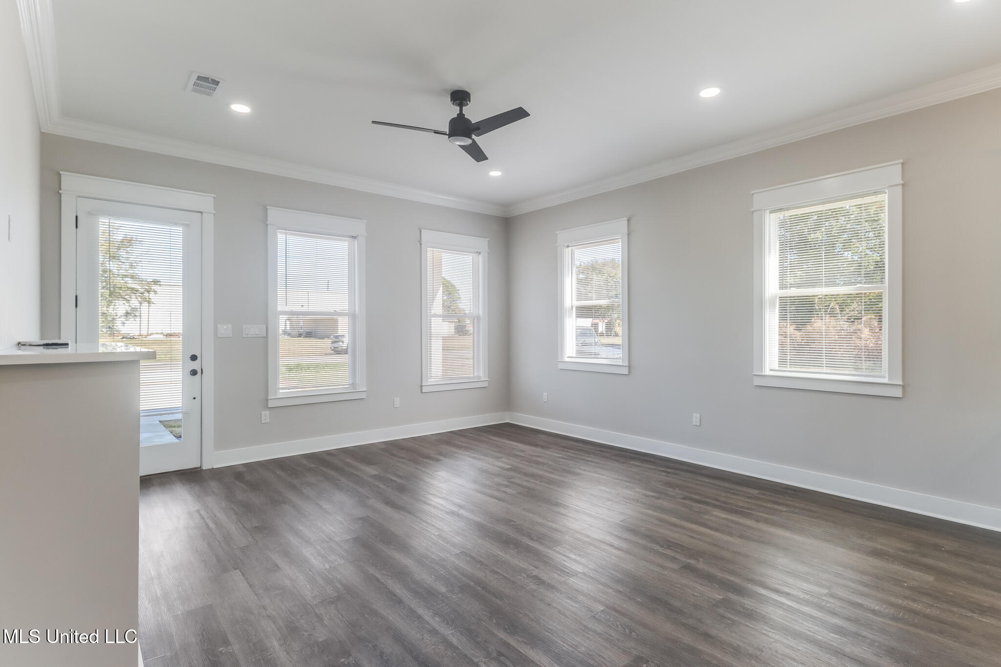 2397 33rd Street Gulfport, MS 39501 - Photo 3 of 22 Photo Nov 12 2025, 11 19 06 AM (2)