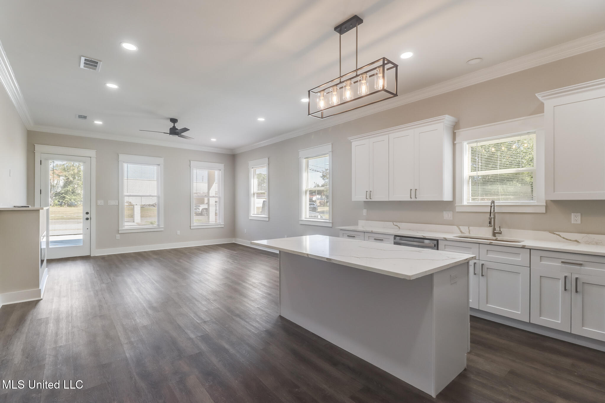 2397 33rd Street Gulfport, MS 39501 - Photo 8 of 22 Photo Nov 12 2025, 11 15 18 AM (2)