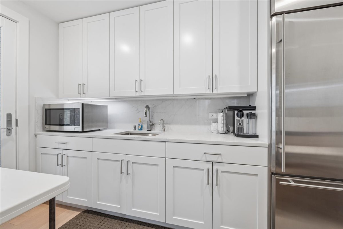 55 East Erie Street, Unit SHD Chicago, IL 60611 - Photo 32 of 43