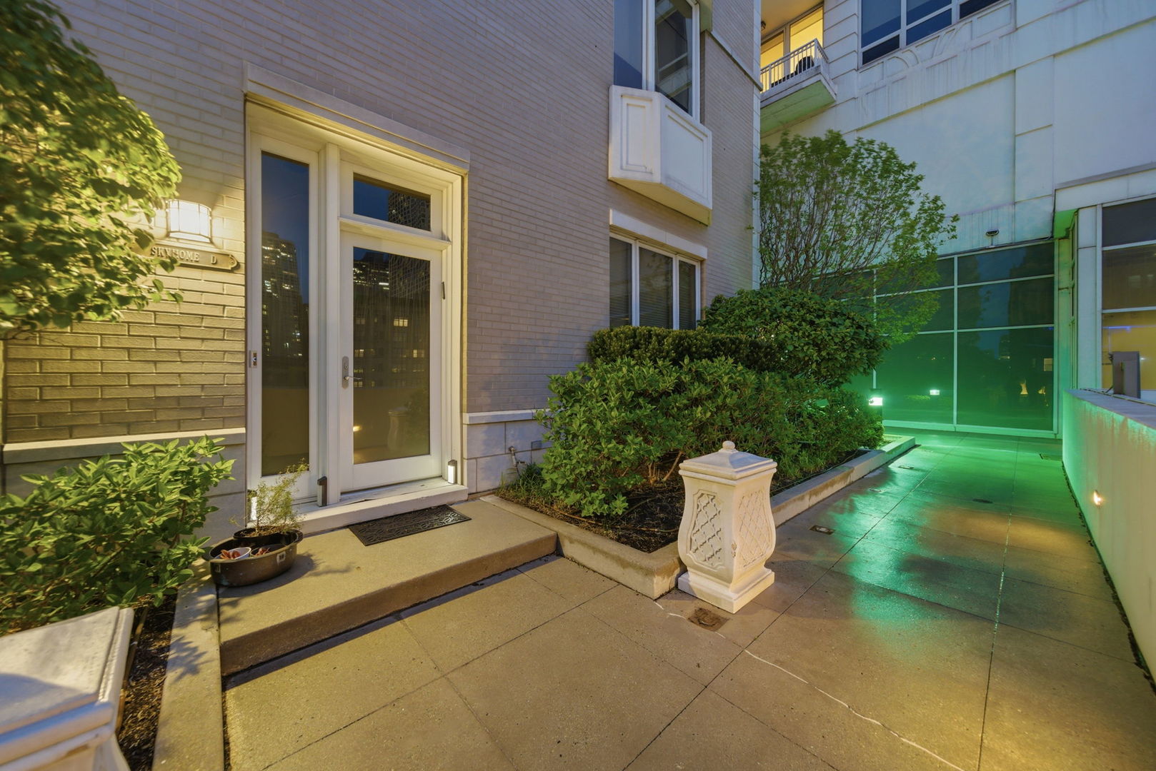 55 East Erie Street, Unit SHD Chicago, IL 60611 - Photo 33 of 43