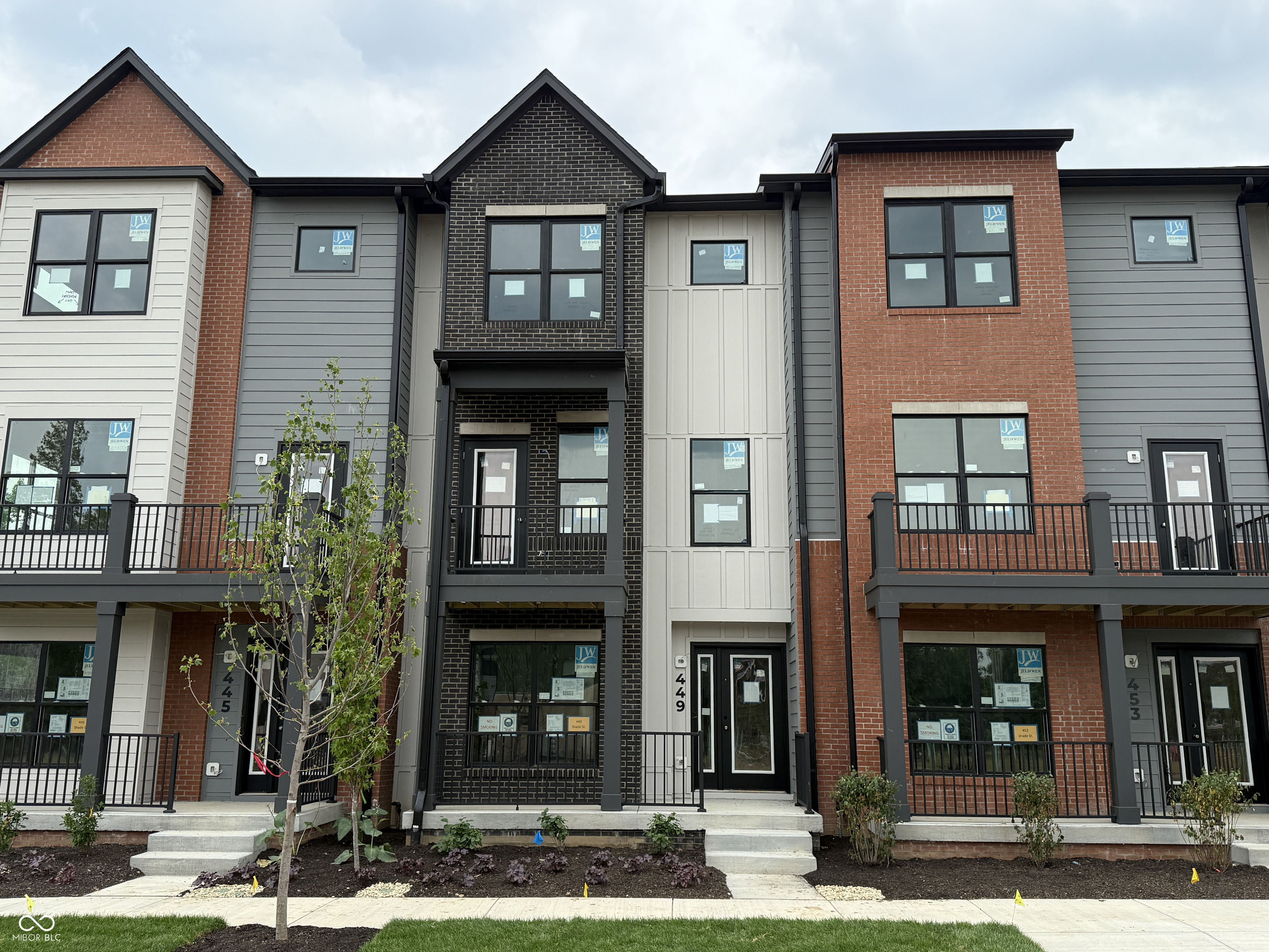 449 Shade Street Carmel, IN 46290 - Photo 2 of 20