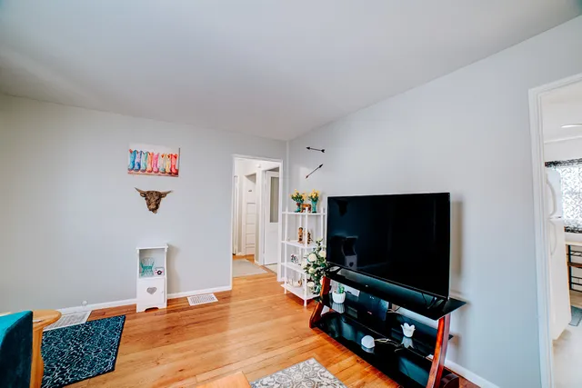 $79,900 | 122 West Harrison Avenue, Cissna Park, IL 60924