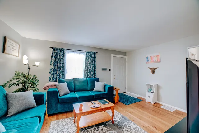 $79,900 | 122 West Harrison Avenue, Cissna Park, IL 60924