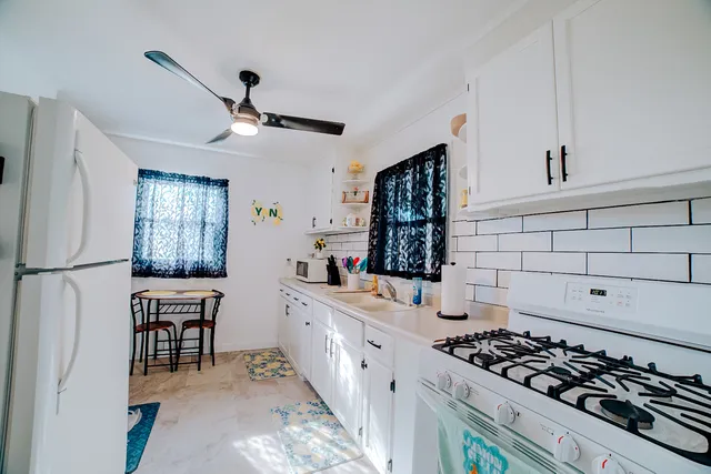 $79,900 | 122 West Harrison Avenue, Cissna Park, IL 60924