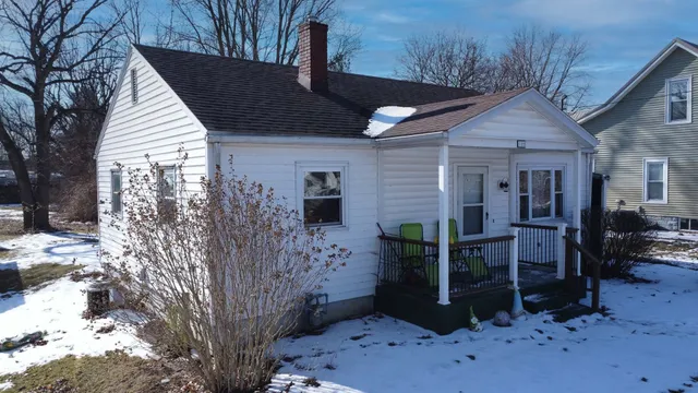 $79,900 | 122 West Harrison Avenue, Cissna Park, IL 60924