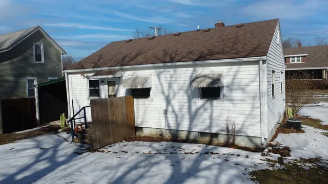 $79,900 | 122 West Harrison Avenue, Cissna Park, IL 60924