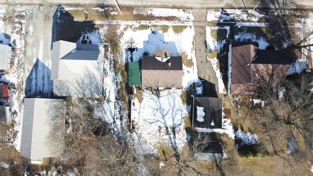 $79,900 | 122 West Harrison Avenue, Cissna Park, IL 60924