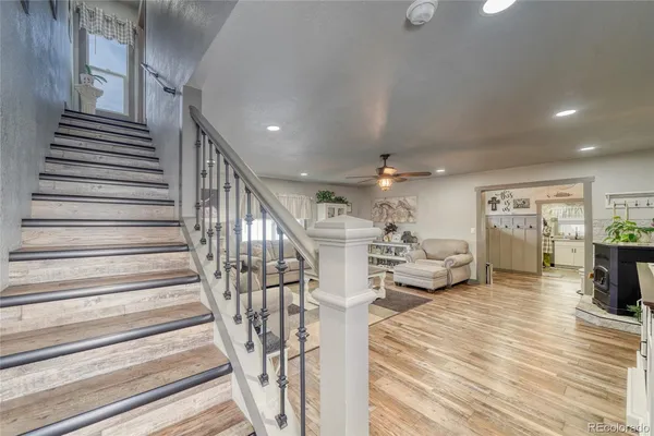 a view of entryway and hall