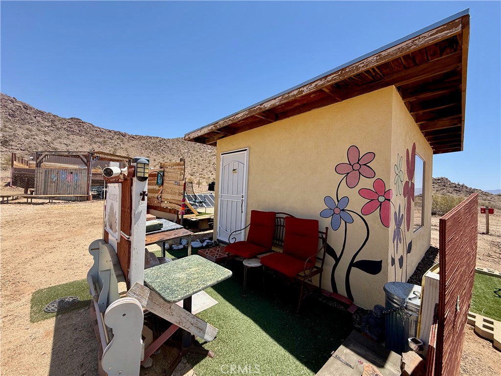 63398 Lakeview Road Joshua Tree, CA 92252 - Photo 1 of 36