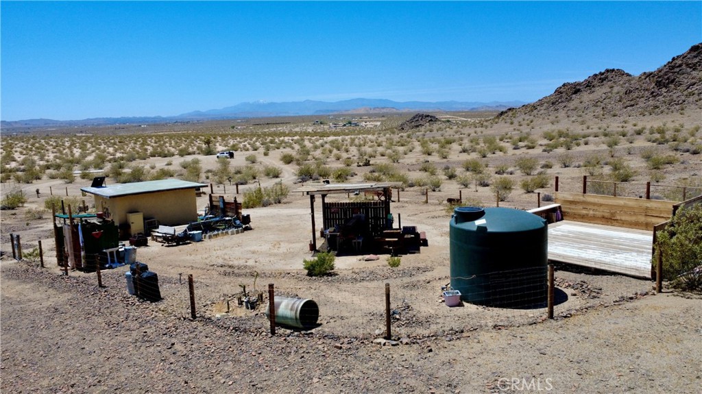 63398 Lakeview Road Joshua Tree, CA 92252 - Photo 33 of 36