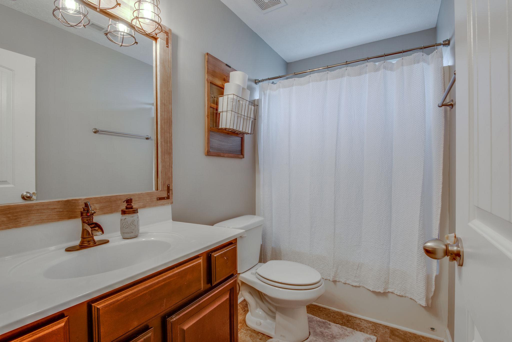 1629 Damascus Road Murfreesboro, TN 37128 - Photo 11 of 25 Bathroom downstairs.
