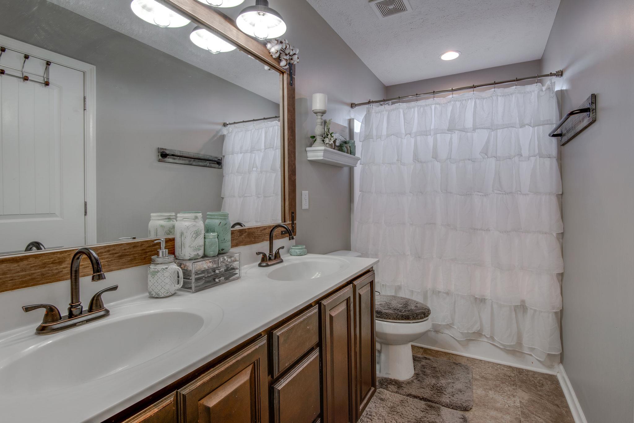 1629 Damascus Road Murfreesboro, TN 37128 - Photo 13 of 25 Master bathroom.