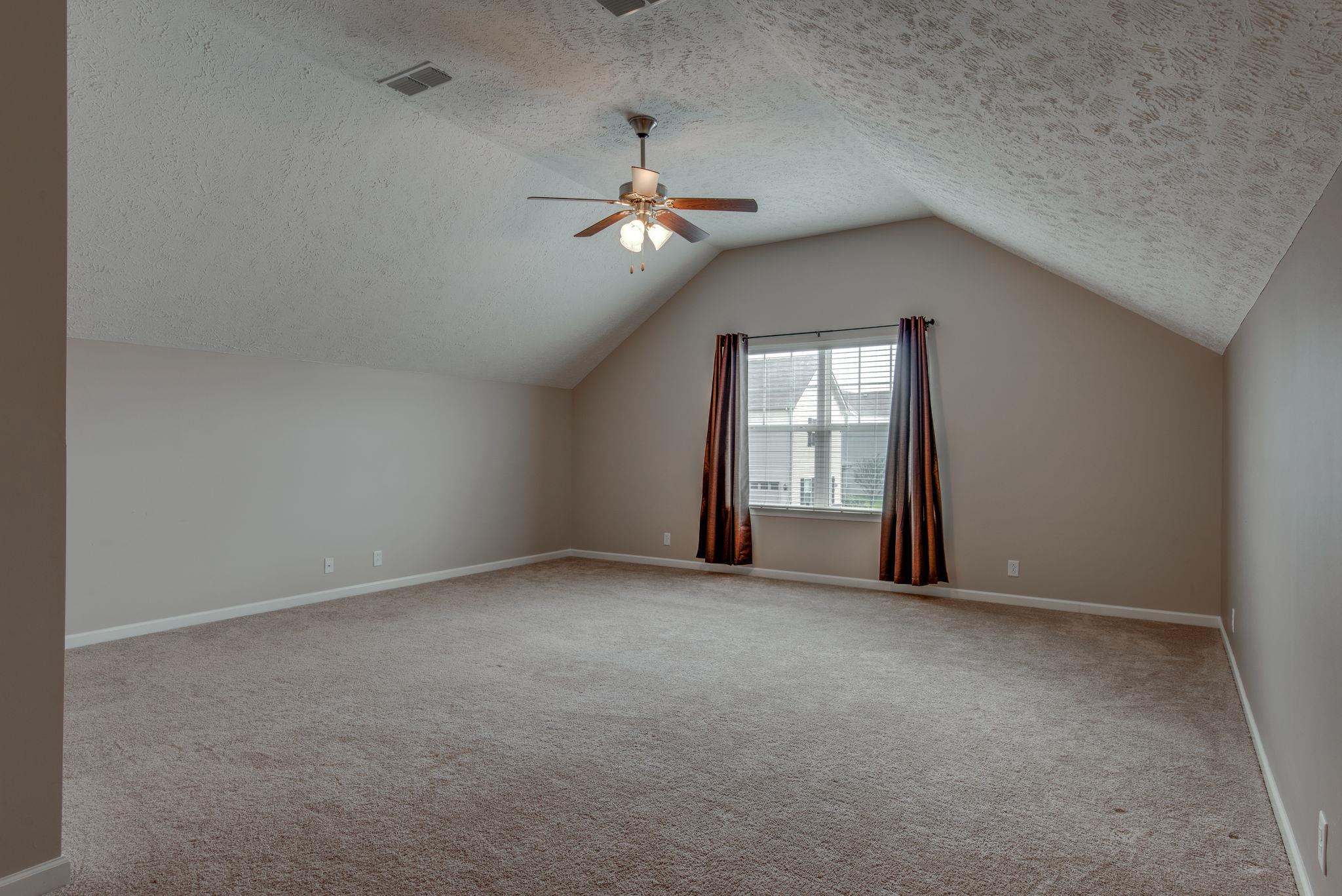 1629 Damascus Road Murfreesboro, TN 37128 - Photo 9 of 25 Huge bonus up.