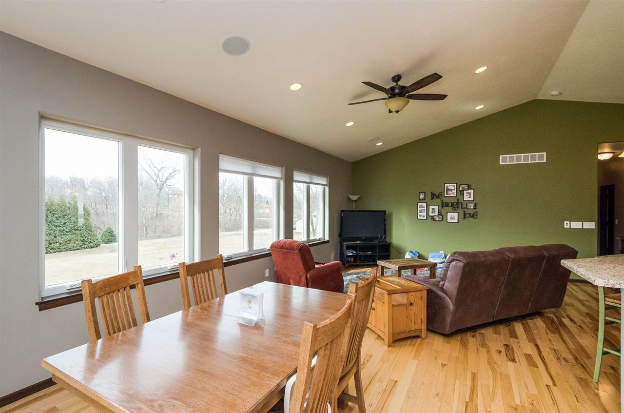 3105 East View Circle Drive Riverside, IA 52327 - Photo 5 of 24 Gallery Image 5