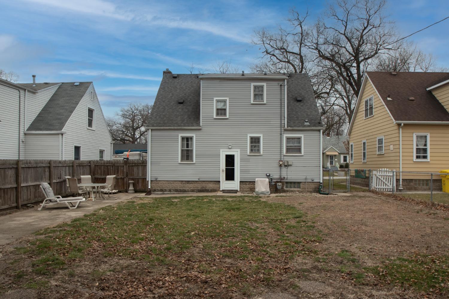 412 North Rensselaer Street Griffith, IN 46319 - Photo 3 of 18 1500x1000