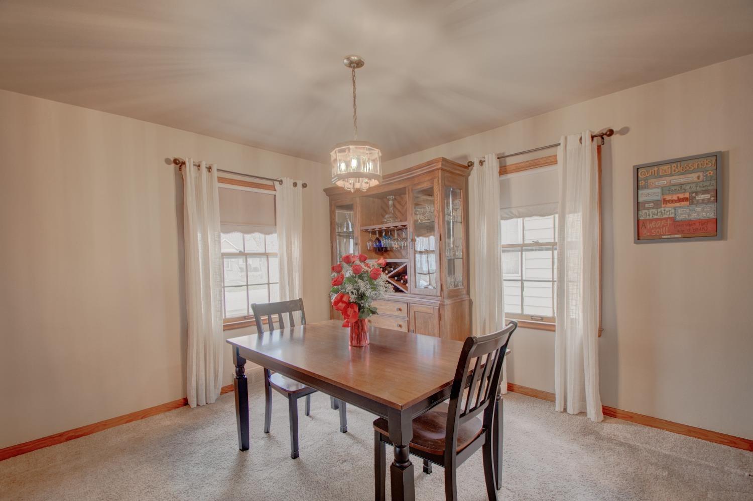 412 North Rensselaer Street Griffith, IN 46319 - Photo 7 of 18 1500x999