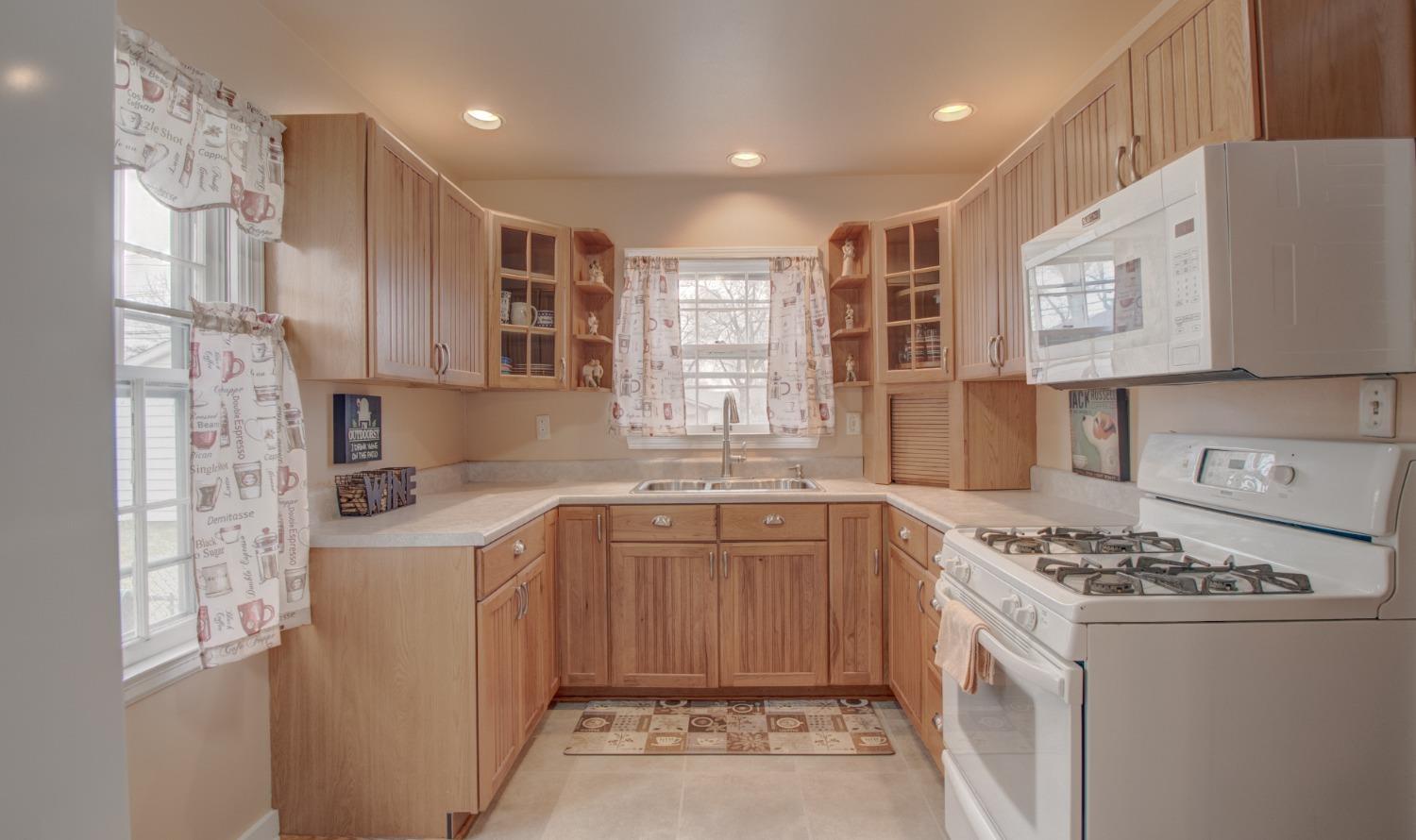 412 North Rensselaer Street Griffith, IN 46319 - Photo 8 of 18 1500x890