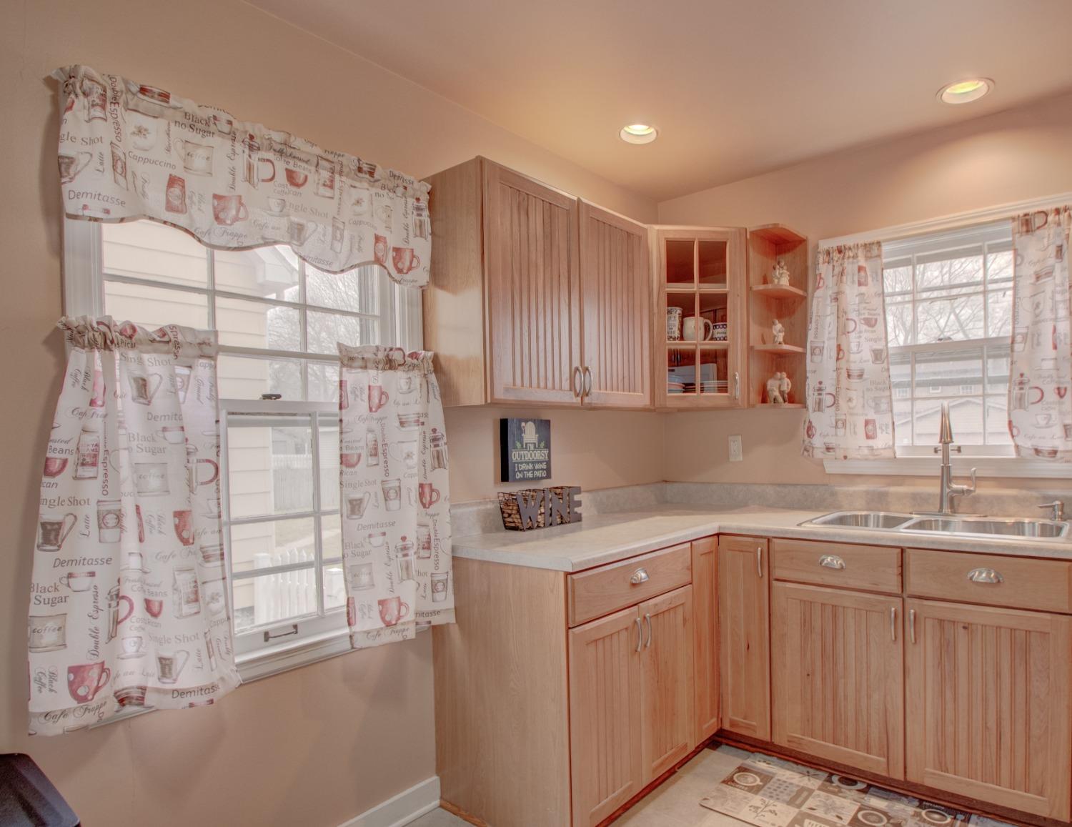 412 North Rensselaer Street Griffith, IN 46319 - Photo 9 of 18 1500x1157
