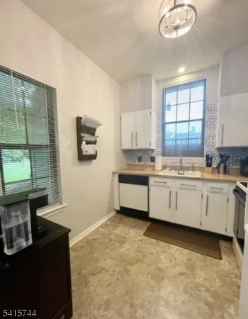 $230,000 | 70 Wood Duck Court, Hackettstown, NJ 07840