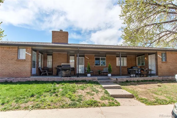 $1,075,000 | 14200 East 22nd Place, Aurora, CO 80011