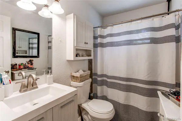 $1,075,000 | 14200 East 22nd Place, Aurora, CO 80011