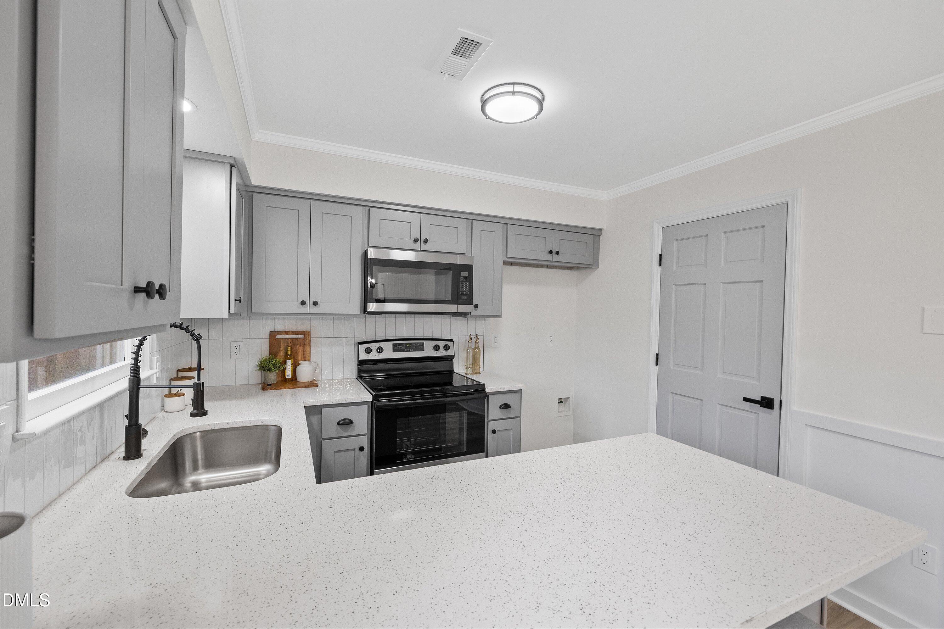 5529 Hamstead Crossing Raleigh, NC 27612 - Photo 12 of 51 18-5529 Hamstead_8988