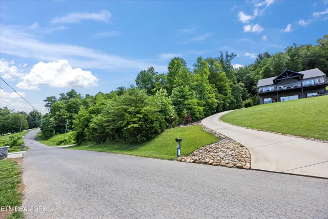 $169,900 | Hickory Pointe Lane, Maynardville, TN 37807