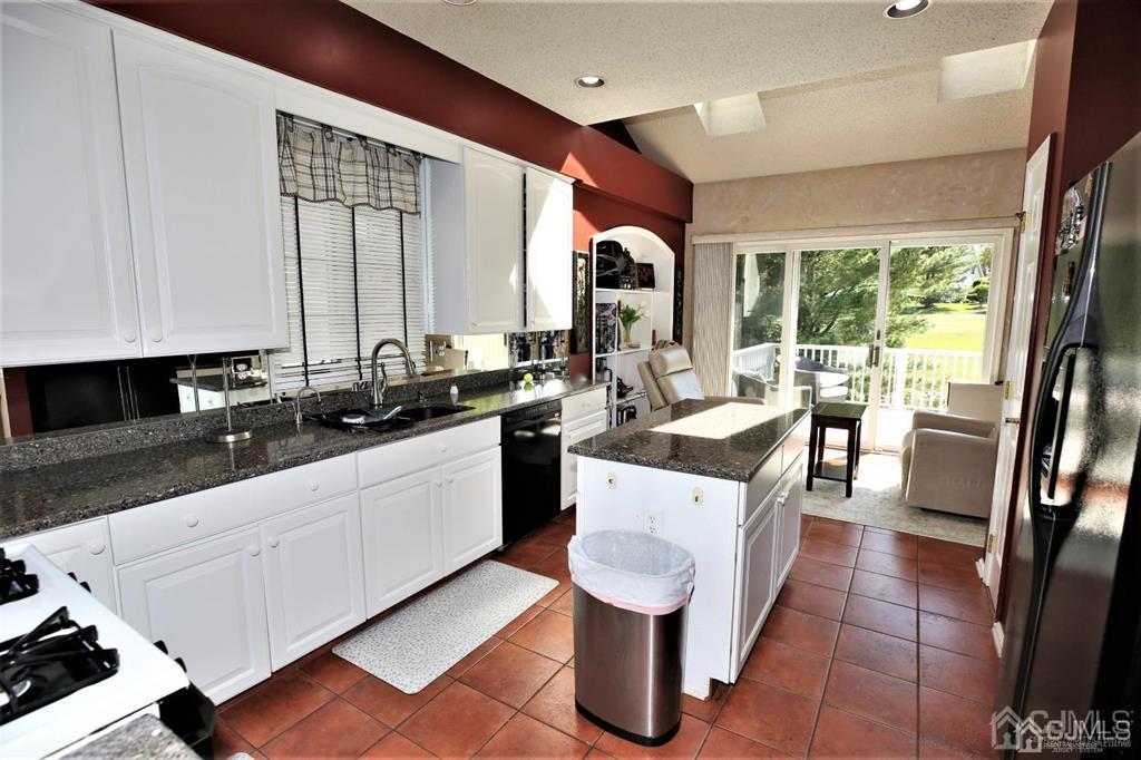49 Harwood Road Monroe Township, NJ 08831 - Photo 14 of 73