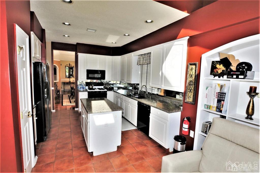 49 Harwood Road Monroe Township, NJ 08831 - Photo 19 of 73
