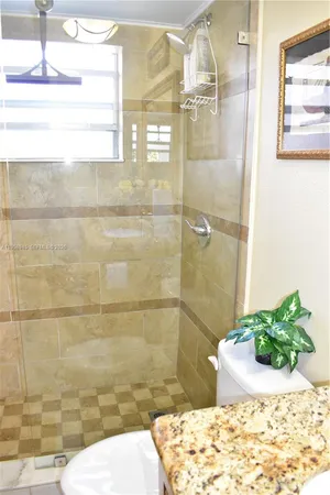 $79,990 | 9801 Sunrise Lakes Boulevard, Unit 301, Sunrise, FL 33322