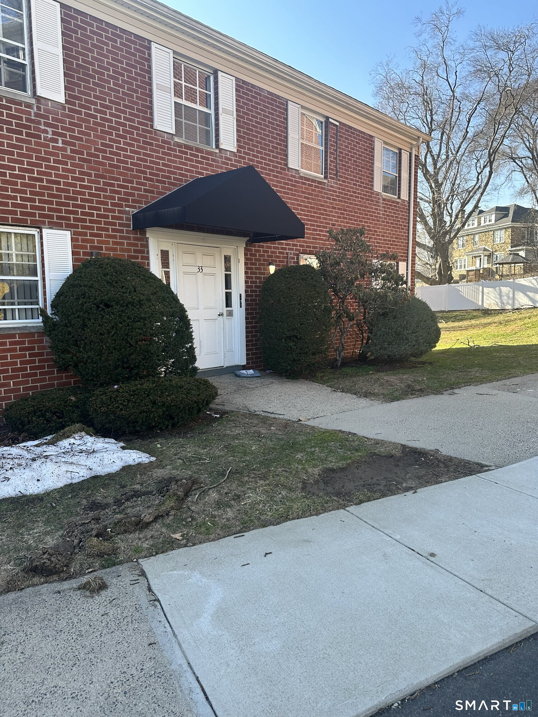 50 Greenhouse Road, Unit 33D Bridgeport, CT 06606 - Photo 2 of 24