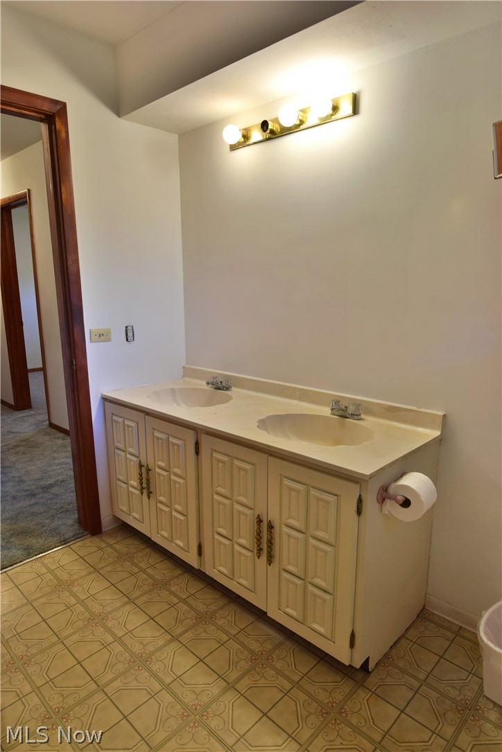 4270 Templeton Road Northwest Warren, OH 44481 - Photo 17 of 35 Gallery Image 17