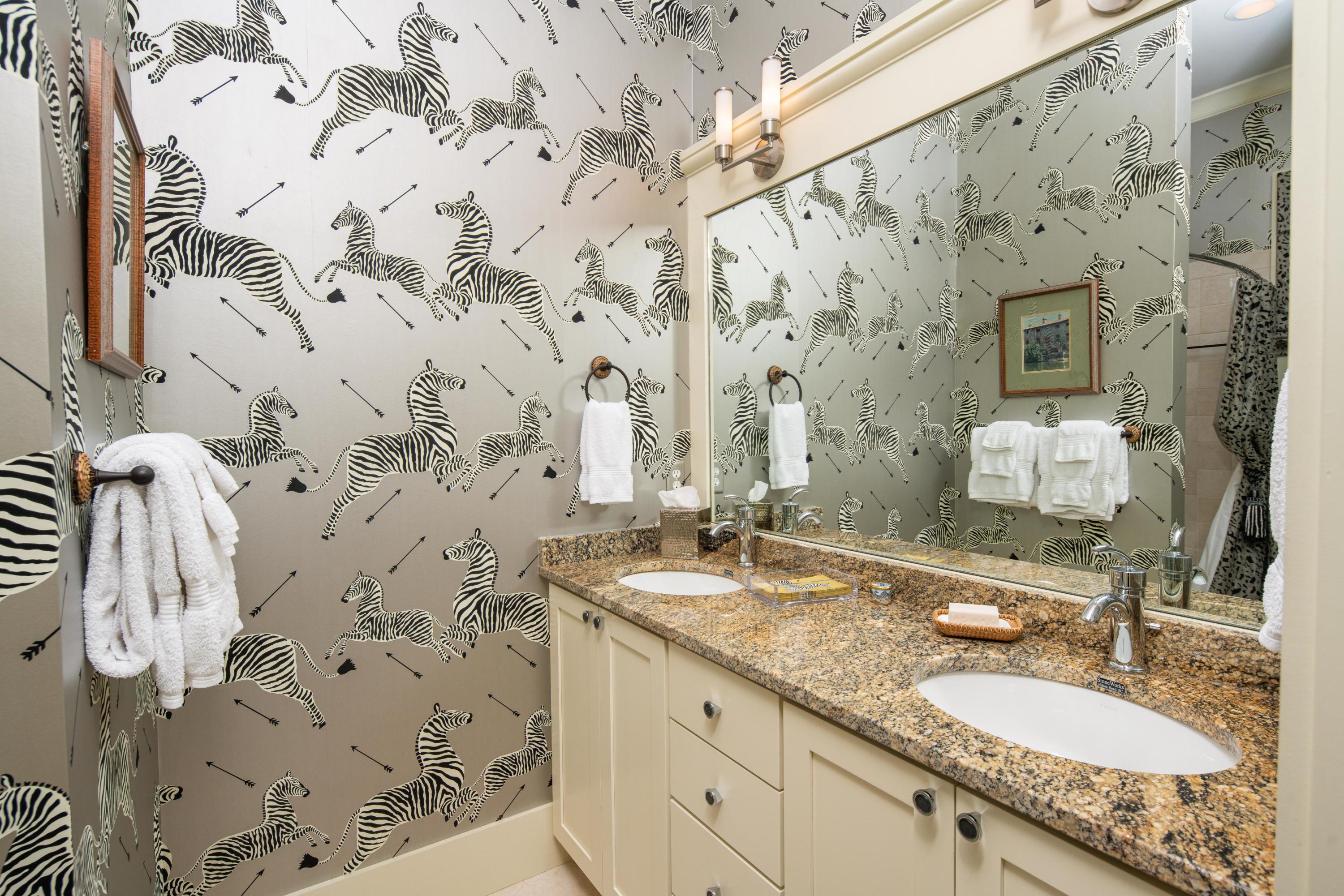 16 Edenton Road Mount Pleasant, SC 29464 - Photo 27 of 55 Bathroom 1