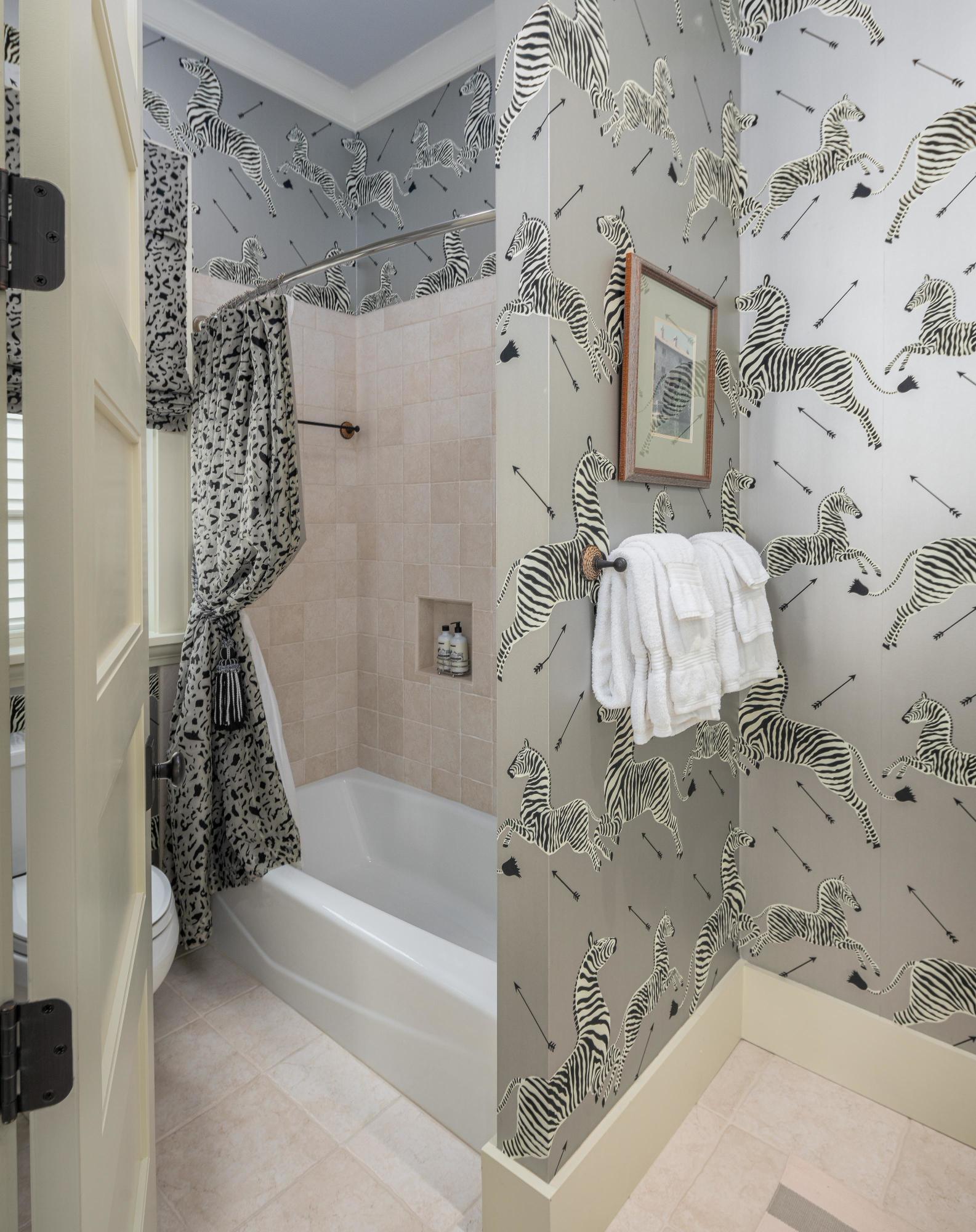 16 Edenton Road Mount Pleasant, SC 29464 - Photo 28 of 55 Bathroom 1