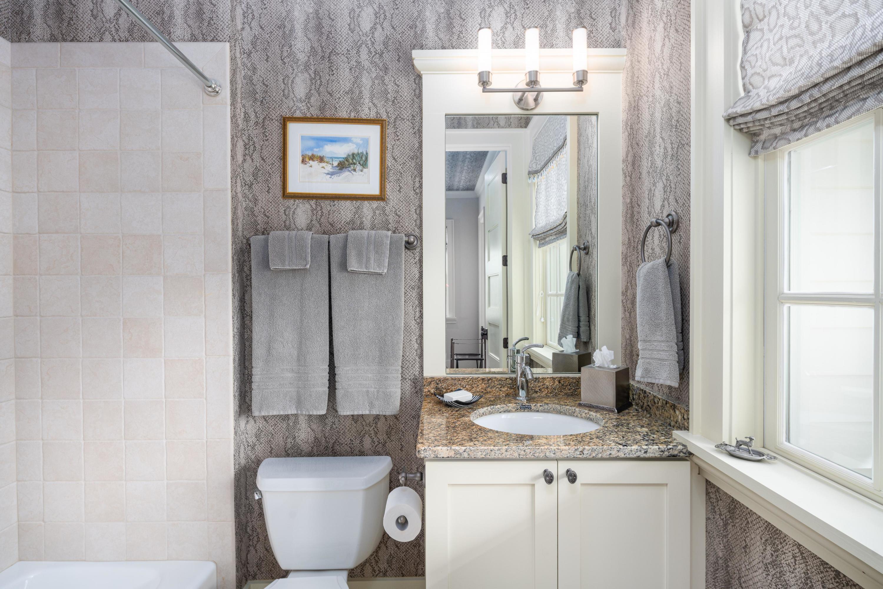 16 Edenton Road Mount Pleasant, SC 29464 - Photo 36 of 55 Bathroom 3